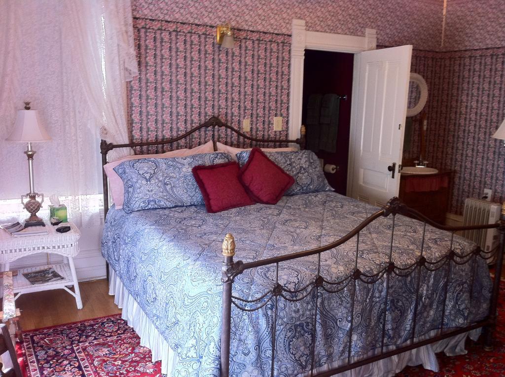 Grand Avenue Bed And Breakfast Carthage Δωμάτιο φωτογραφία