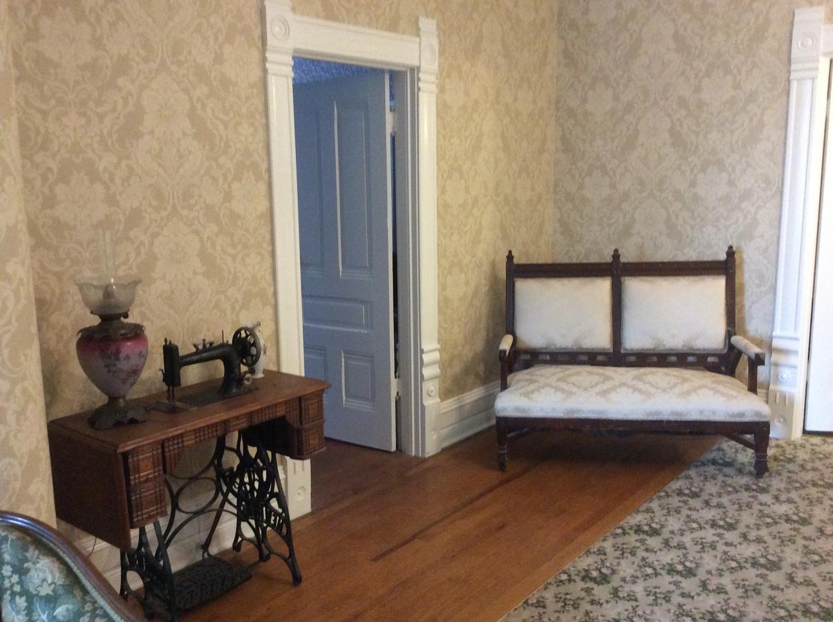 Grand Avenue Bed And Breakfast Carthage Εξωτερικό φωτογραφία
